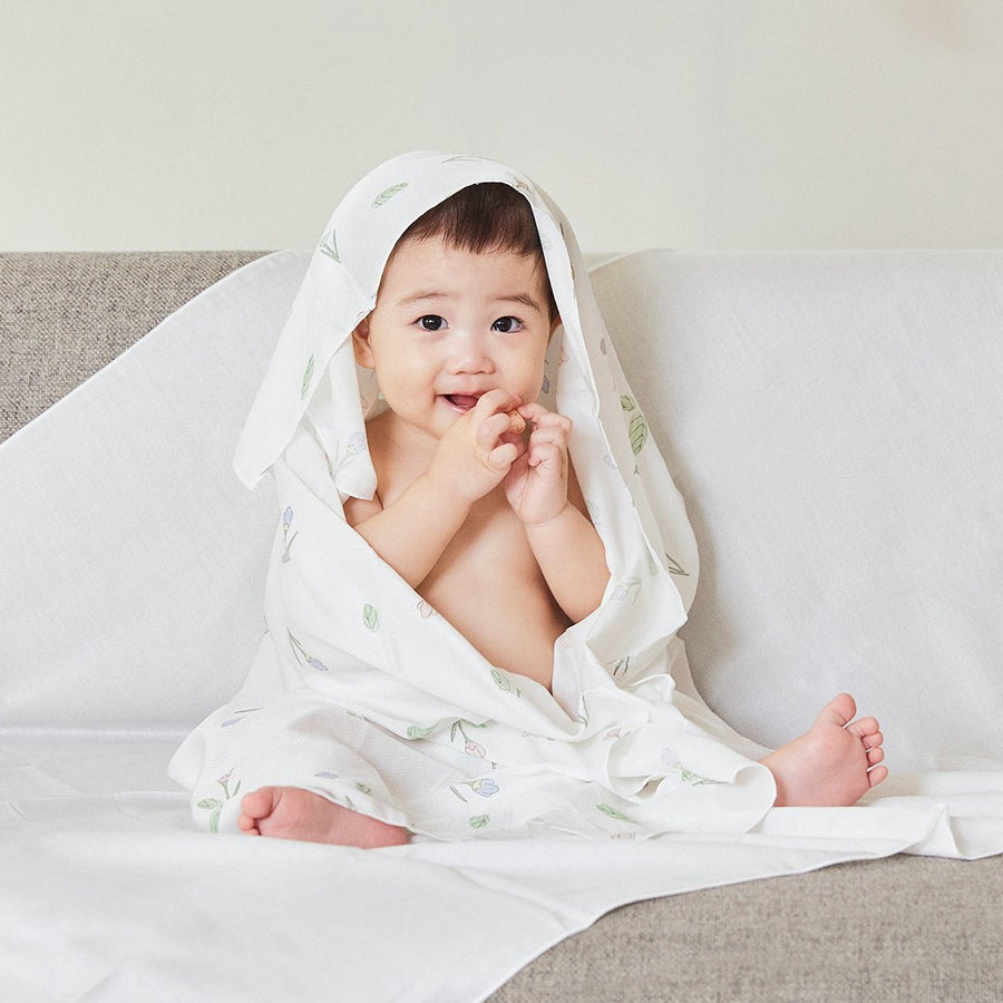 BambooBebe Signature Bath Towel/Swaddle/Cloth Diaper - Flower Buds 3 pack