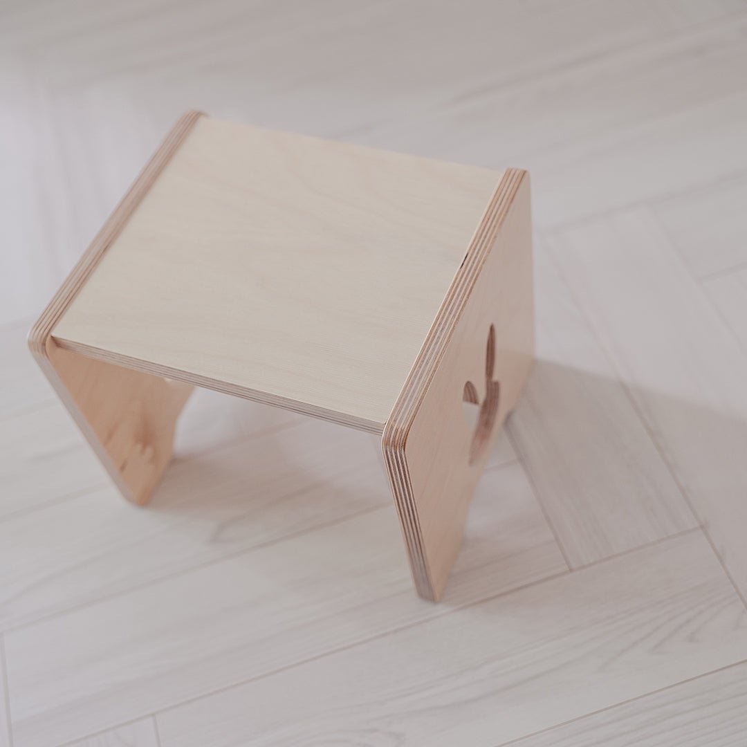 Comme moi Kids' Stool - Zezebaebae